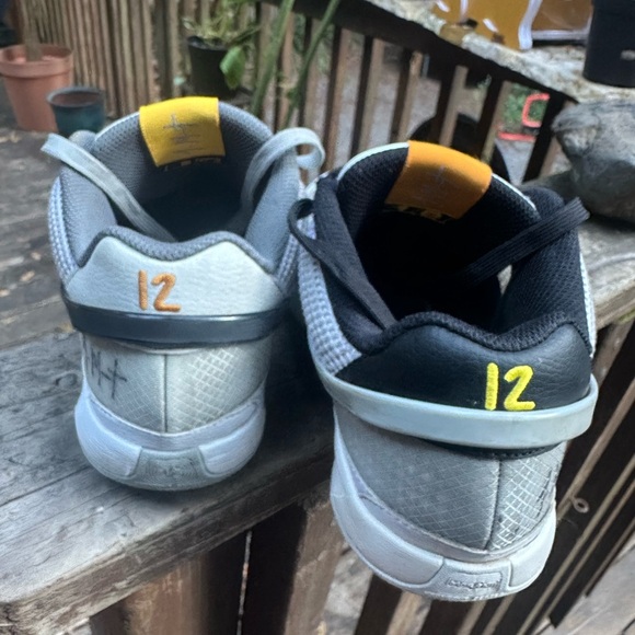 NIKE Ja Morant White and Gray Sneakers with Orange Accent Men’s Size 7.5 - Picture 4 of 13